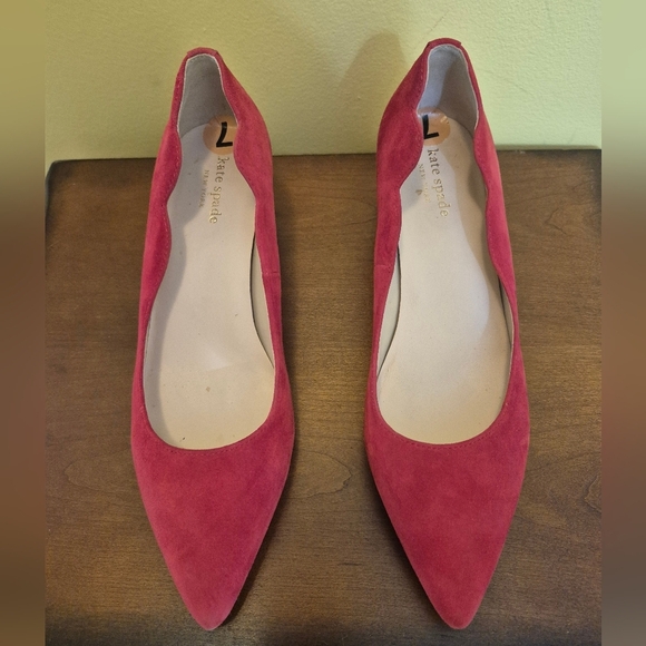 Kate Spade New York MINDIE Red Suede Leather Scalloped Block Heels/Pumps(7) - Picture 3 of 7